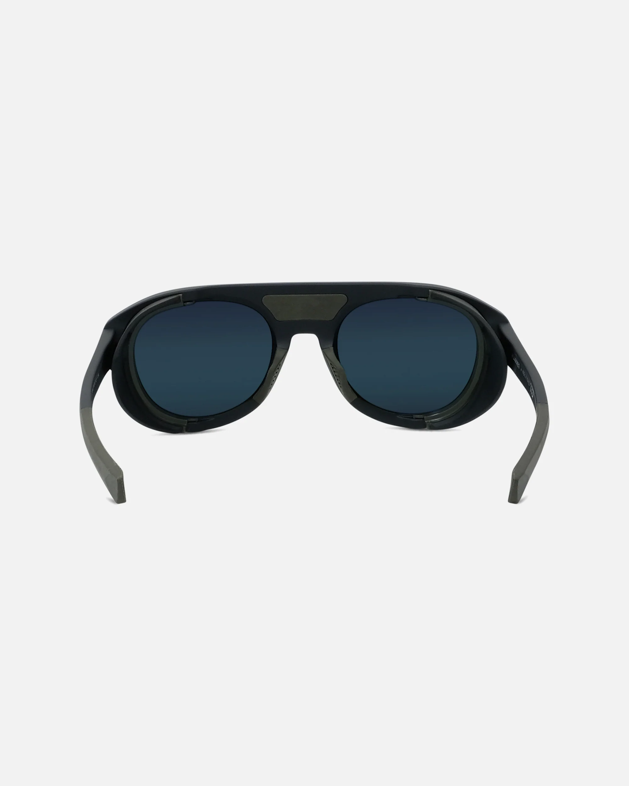 ICE 04 - Image 4